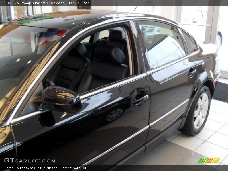 Black / Black 2002 Volkswagen Passat GLX Sedan