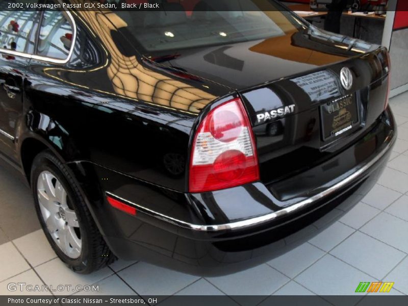 Black / Black 2002 Volkswagen Passat GLX Sedan