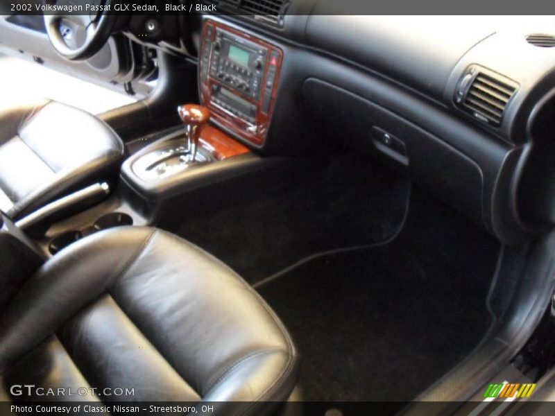 Black / Black 2002 Volkswagen Passat GLX Sedan