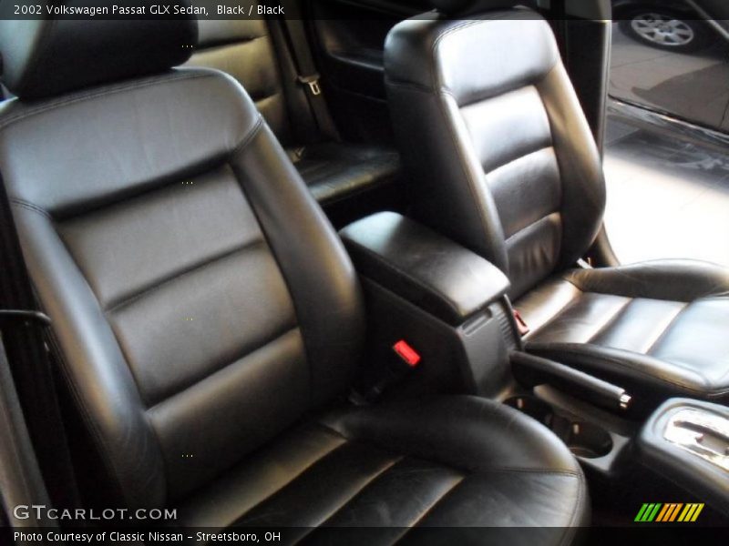 Black / Black 2002 Volkswagen Passat GLX Sedan