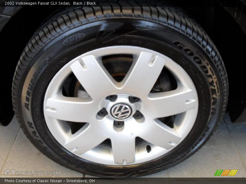 Black / Black 2002 Volkswagen Passat GLX Sedan