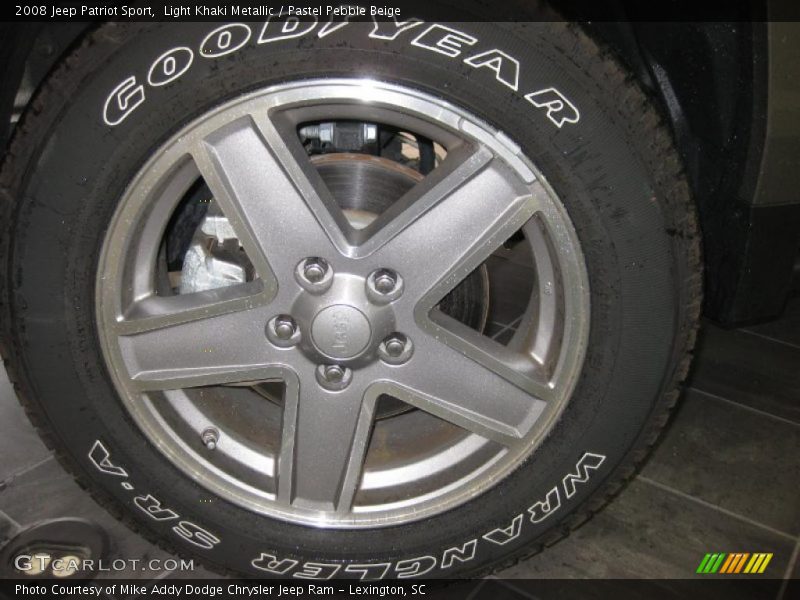 Light Khaki Metallic / Pastel Pebble Beige 2008 Jeep Patriot Sport