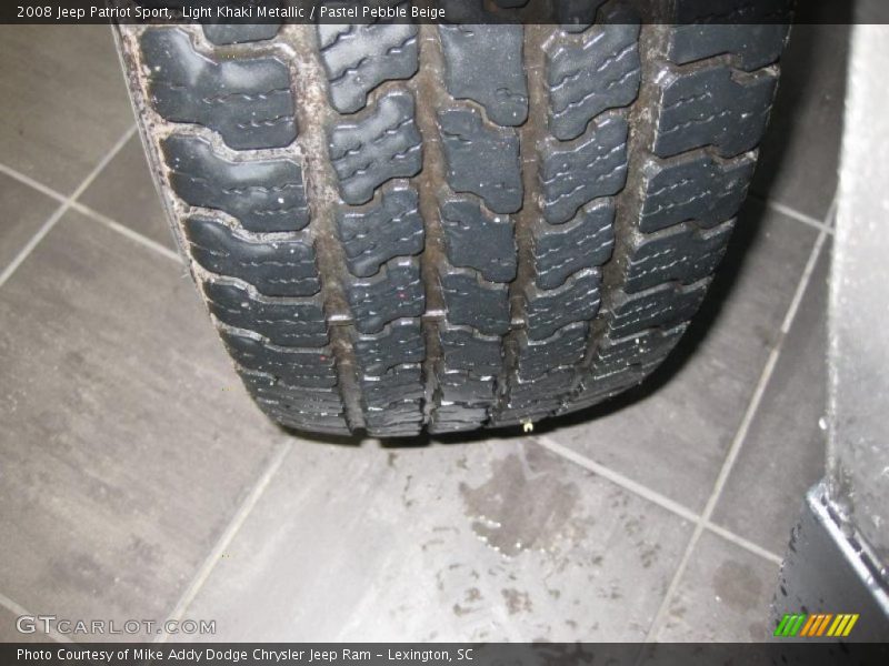 Light Khaki Metallic / Pastel Pebble Beige 2008 Jeep Patriot Sport