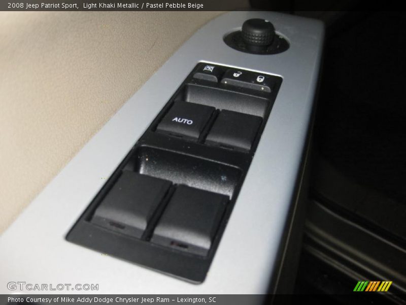 Light Khaki Metallic / Pastel Pebble Beige 2008 Jeep Patriot Sport