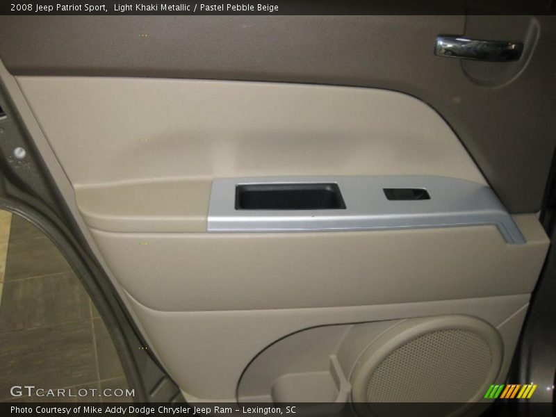 Light Khaki Metallic / Pastel Pebble Beige 2008 Jeep Patriot Sport