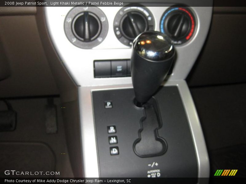 Light Khaki Metallic / Pastel Pebble Beige 2008 Jeep Patriot Sport