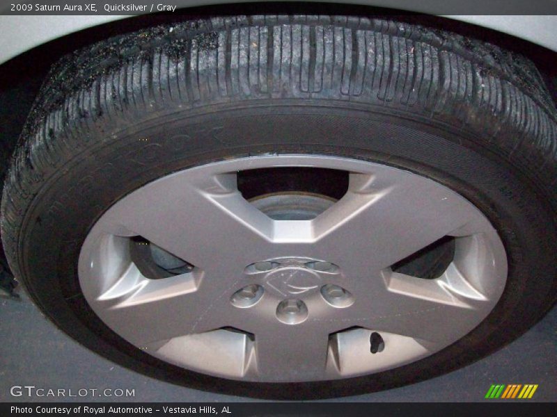 Quicksilver / Gray 2009 Saturn Aura XE