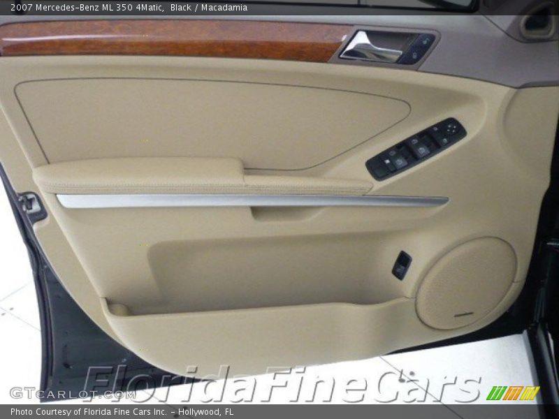 Black / Macadamia 2007 Mercedes-Benz ML 350 4Matic