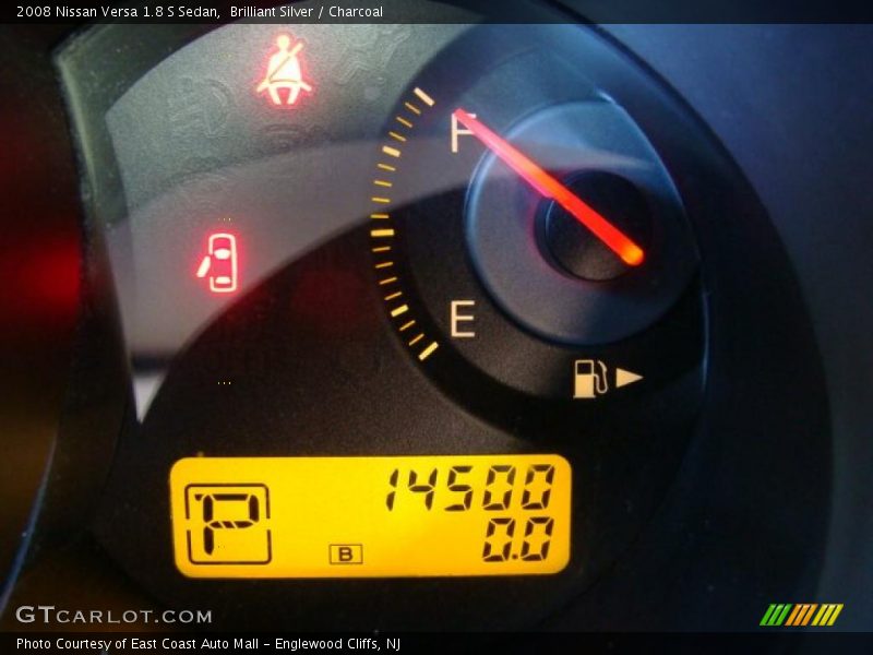 Brilliant Silver / Charcoal 2008 Nissan Versa 1.8 S Sedan