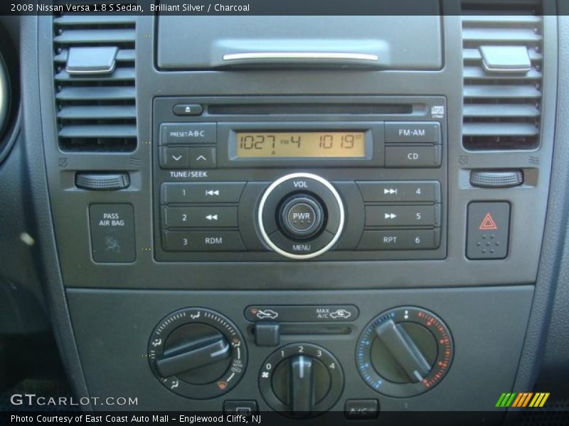 Brilliant Silver / Charcoal 2008 Nissan Versa 1.8 S Sedan