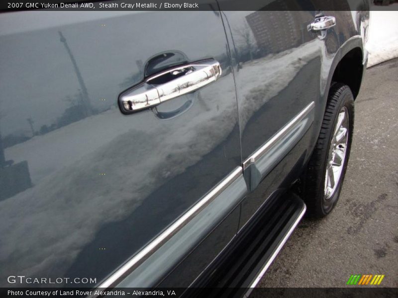 Stealth Gray Metallic / Ebony Black 2007 GMC Yukon Denali AWD