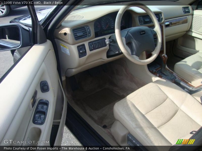 Black / Beige 1998 Volvo V70 XC AWD