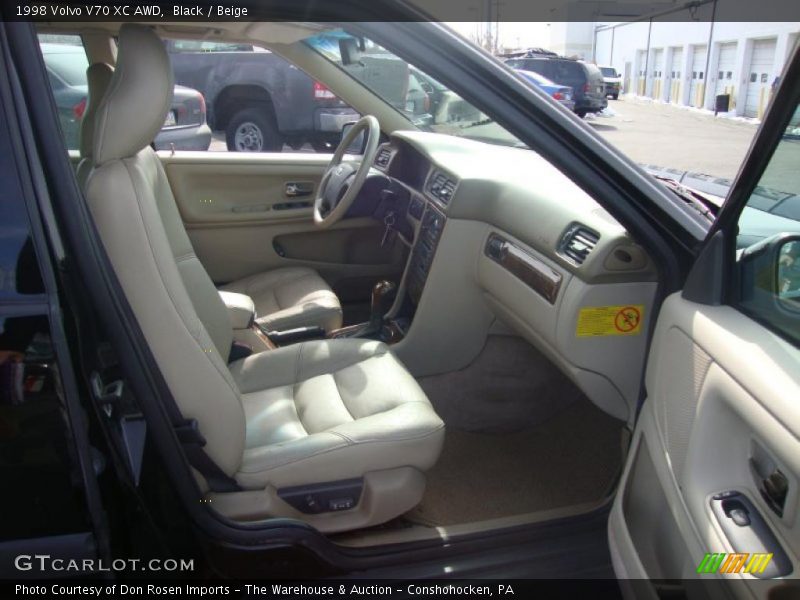 Black / Beige 1998 Volvo V70 XC AWD