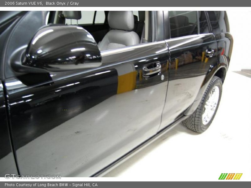 Black Onyx / Gray 2006 Saturn VUE V6