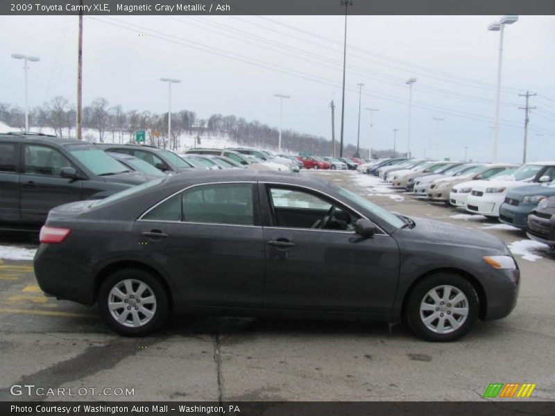 Magnetic Gray Metallic / Ash 2009 Toyota Camry XLE