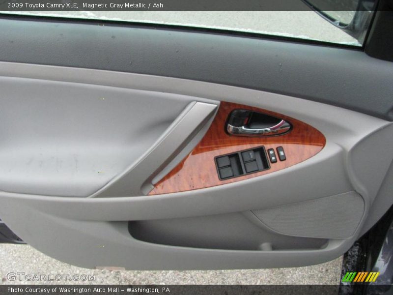 Magnetic Gray Metallic / Ash 2009 Toyota Camry XLE