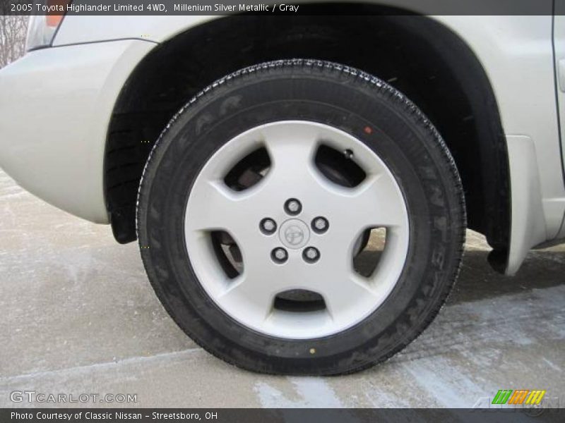 Millenium Silver Metallic / Gray 2005 Toyota Highlander Limited 4WD