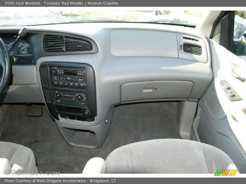 Toreador Red Metallic / Medium Graphite 2000 Ford Windstar
