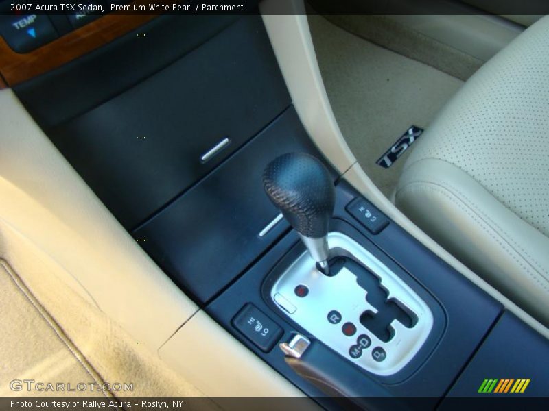 Premium White Pearl / Parchment 2007 Acura TSX Sedan