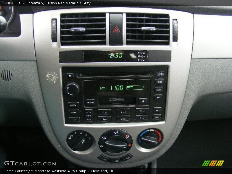 Fusion Red Metallic / Gray 2004 Suzuki Forenza S