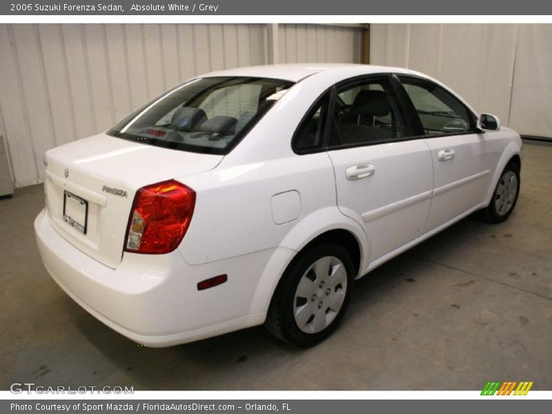 Absolute White / Grey 2006 Suzuki Forenza Sedan