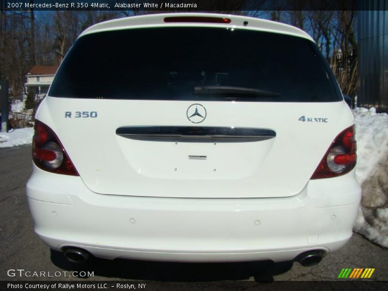 Alabaster White / Macadamia 2007 Mercedes-Benz R 350 4Matic