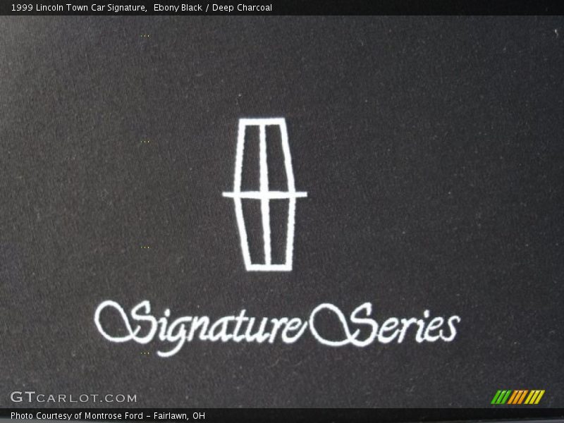 Ebony Black / Deep Charcoal 1999 Lincoln Town Car Signature