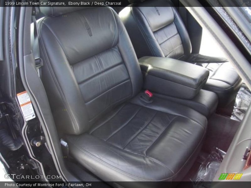 Ebony Black / Deep Charcoal 1999 Lincoln Town Car Signature