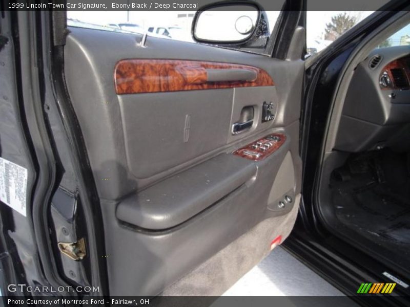 Ebony Black / Deep Charcoal 1999 Lincoln Town Car Signature