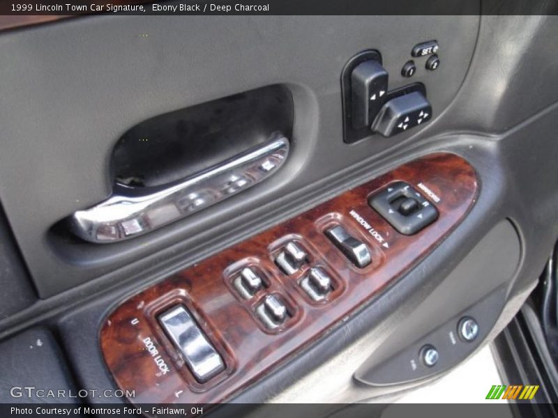 Ebony Black / Deep Charcoal 1999 Lincoln Town Car Signature