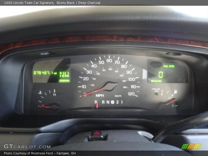 Ebony Black / Deep Charcoal 1999 Lincoln Town Car Signature