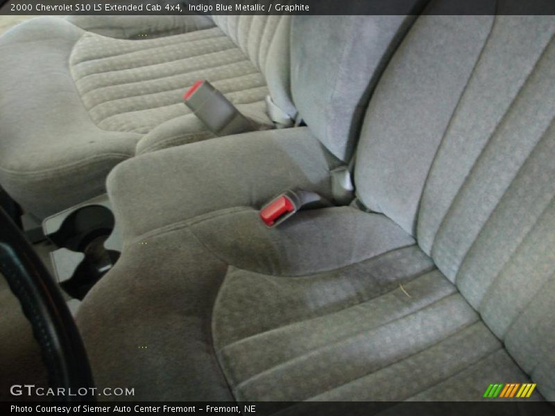 Indigo Blue Metallic / Graphite 2000 Chevrolet S10 LS Extended Cab 4x4