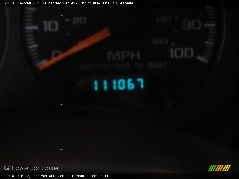 Indigo Blue Metallic / Graphite 2000 Chevrolet S10 LS Extended Cab 4x4