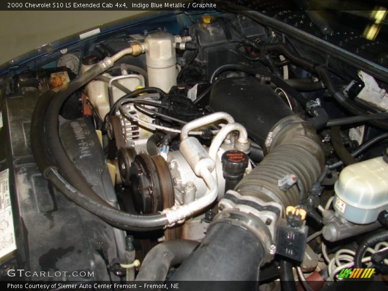 Indigo Blue Metallic / Graphite 2000 Chevrolet S10 LS Extended Cab 4x4