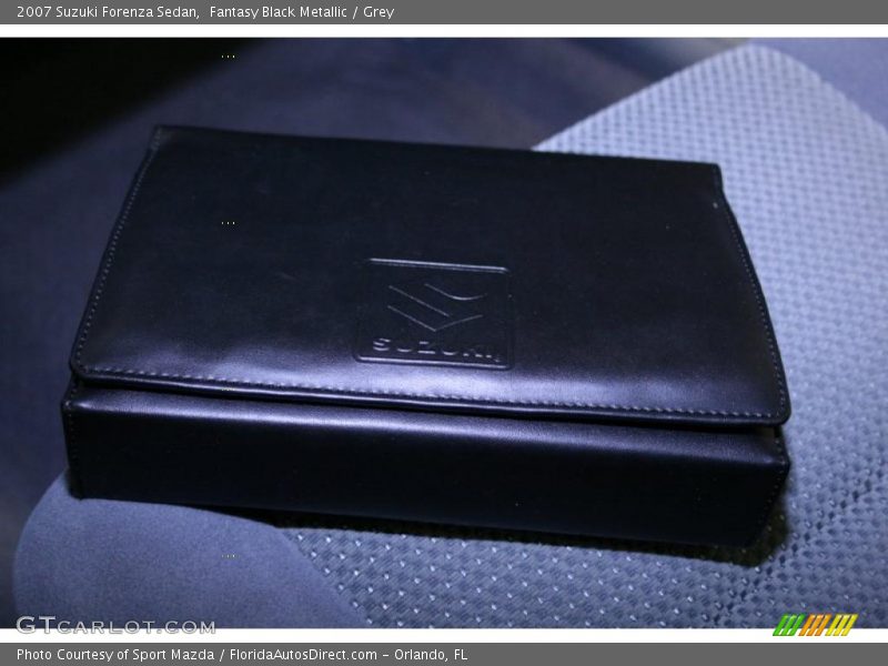 Fantasy Black Metallic / Grey 2007 Suzuki Forenza Sedan