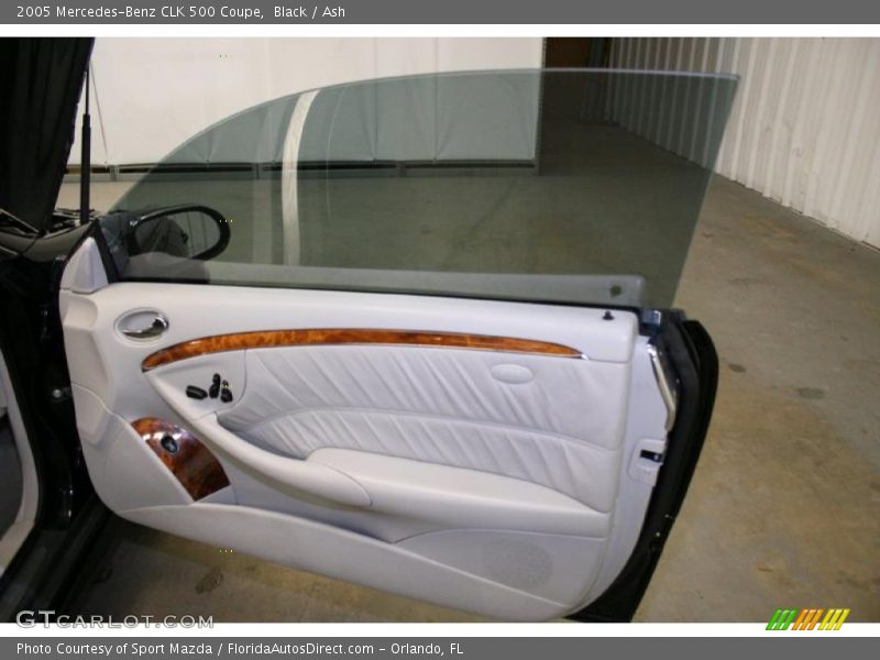 Black / Ash 2005 Mercedes-Benz CLK 500 Coupe