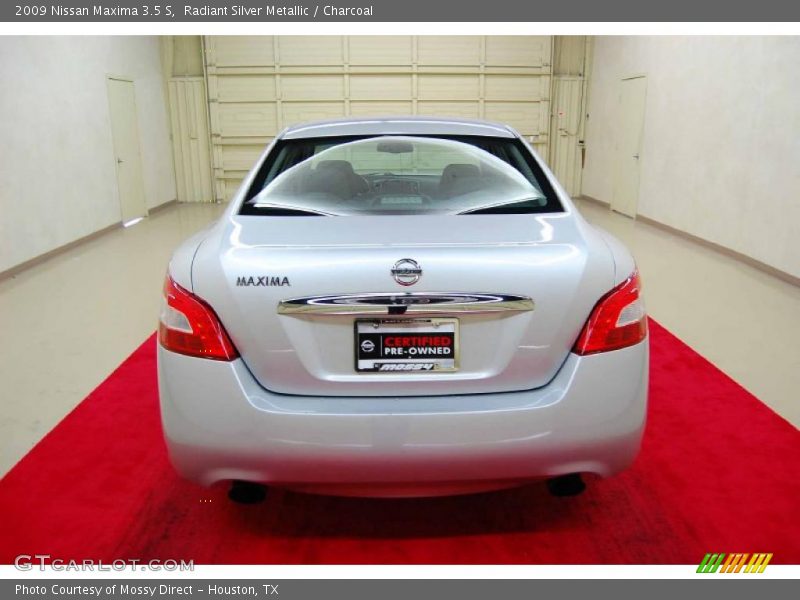 Radiant Silver Metallic / Charcoal 2009 Nissan Maxima 3.5 S