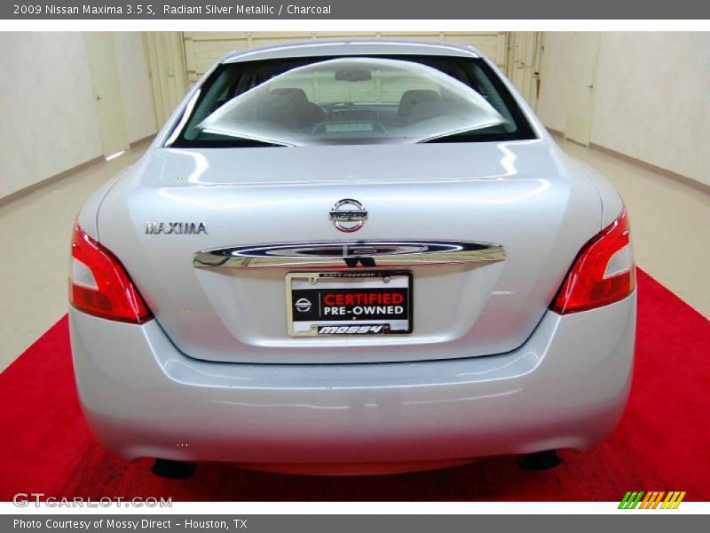 Radiant Silver Metallic / Charcoal 2009 Nissan Maxima 3.5 S