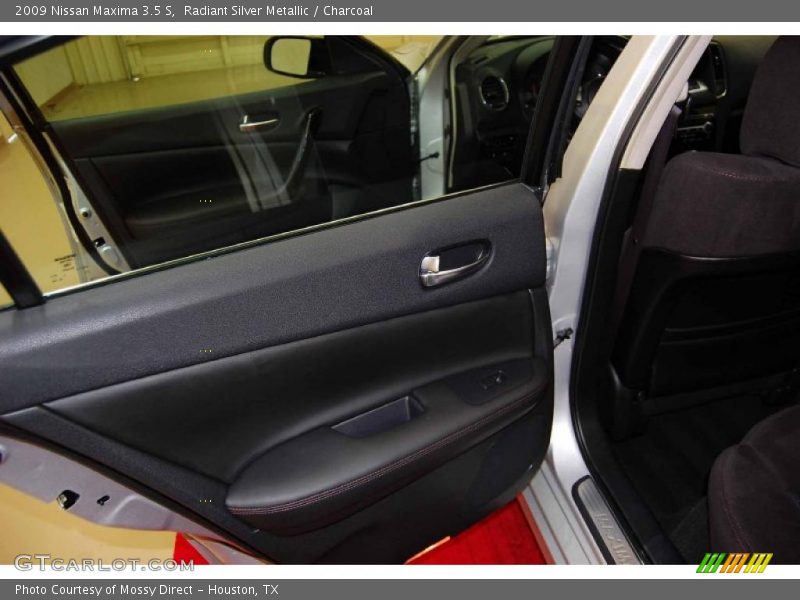 Radiant Silver Metallic / Charcoal 2009 Nissan Maxima 3.5 S