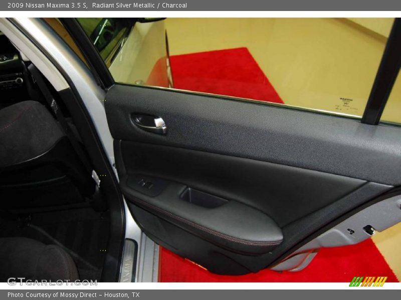 Radiant Silver Metallic / Charcoal 2009 Nissan Maxima 3.5 S