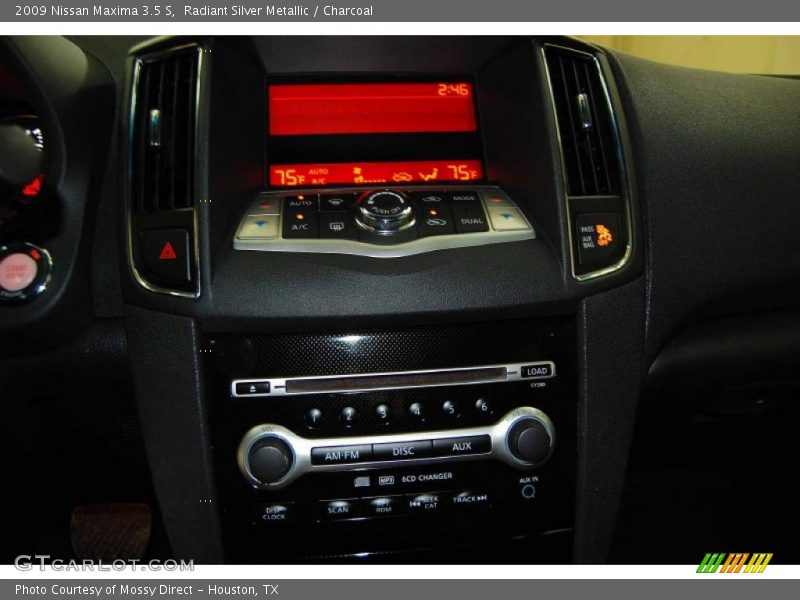 Radiant Silver Metallic / Charcoal 2009 Nissan Maxima 3.5 S