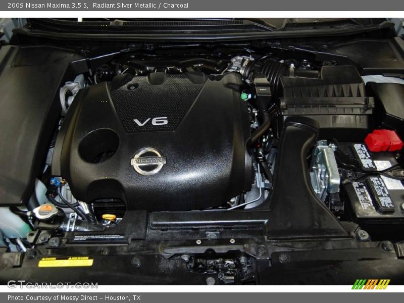 Radiant Silver Metallic / Charcoal 2009 Nissan Maxima 3.5 S