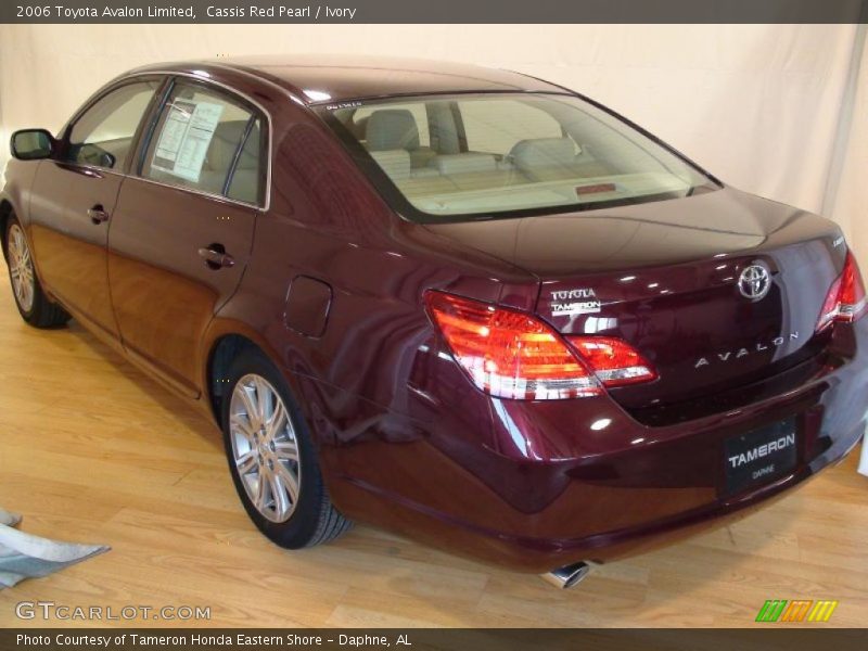 Cassis Red Pearl / Ivory 2006 Toyota Avalon Limited