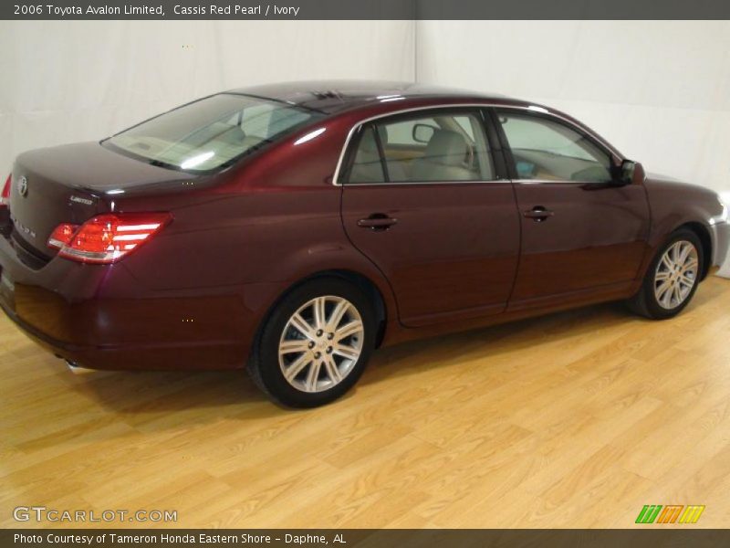 Cassis Red Pearl / Ivory 2006 Toyota Avalon Limited