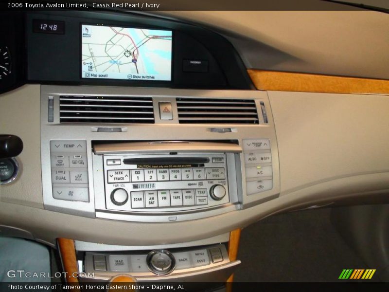 Cassis Red Pearl / Ivory 2006 Toyota Avalon Limited