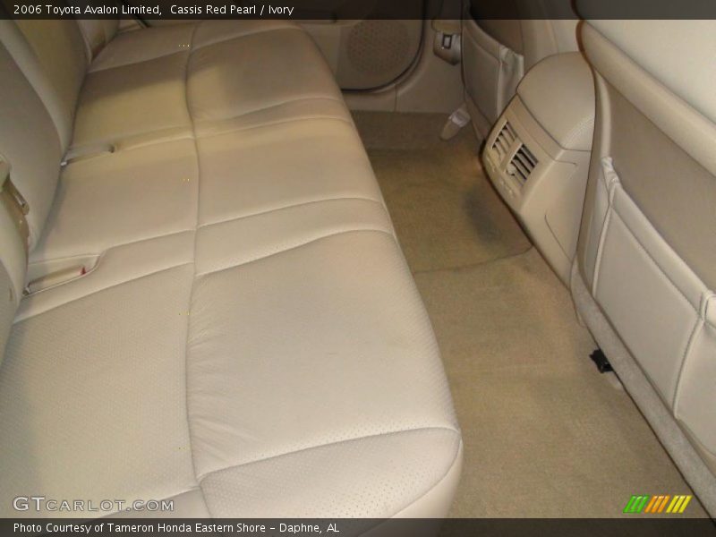 Cassis Red Pearl / Ivory 2006 Toyota Avalon Limited