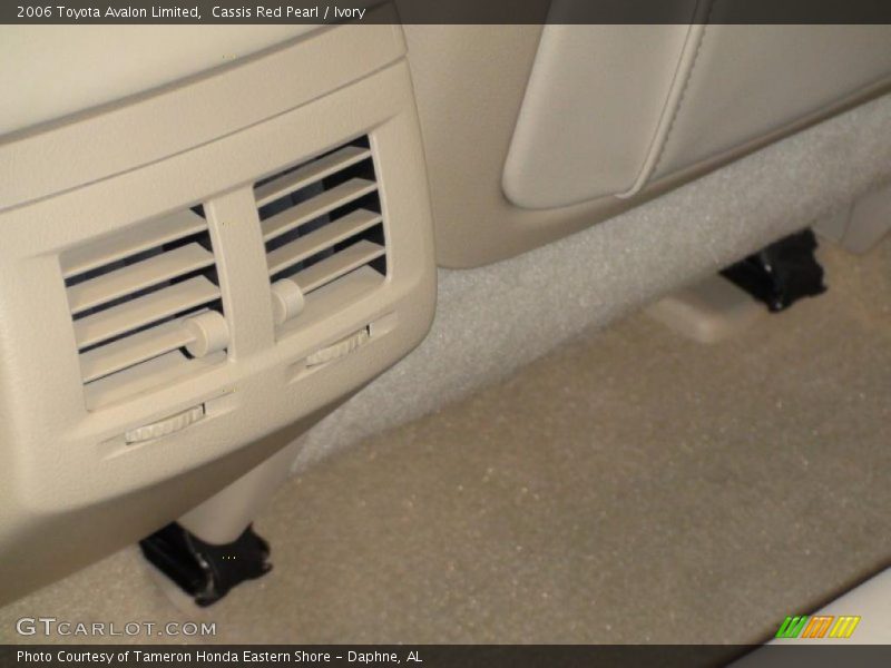 Cassis Red Pearl / Ivory 2006 Toyota Avalon Limited