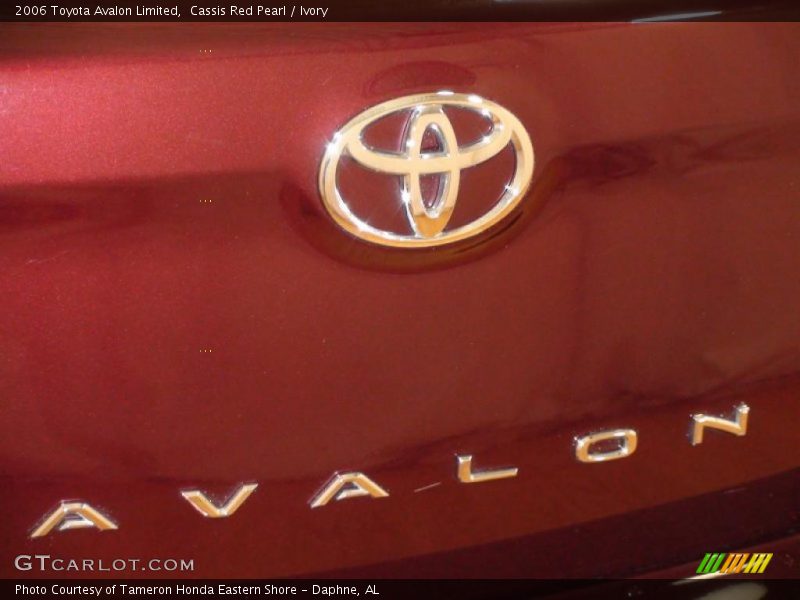 Cassis Red Pearl / Ivory 2006 Toyota Avalon Limited