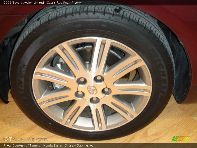 Cassis Red Pearl / Ivory 2006 Toyota Avalon Limited