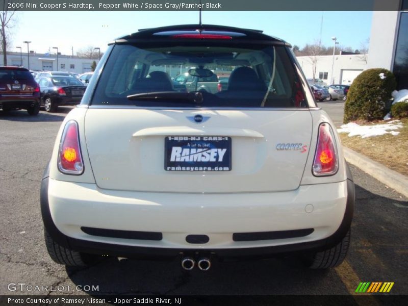 Pepper White / Space Gray/Panther Black 2006 Mini Cooper S Hardtop